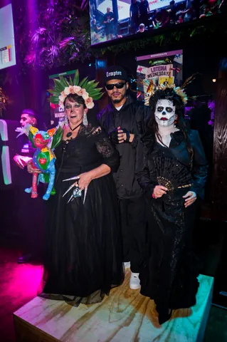 The party, photo 14 of 14